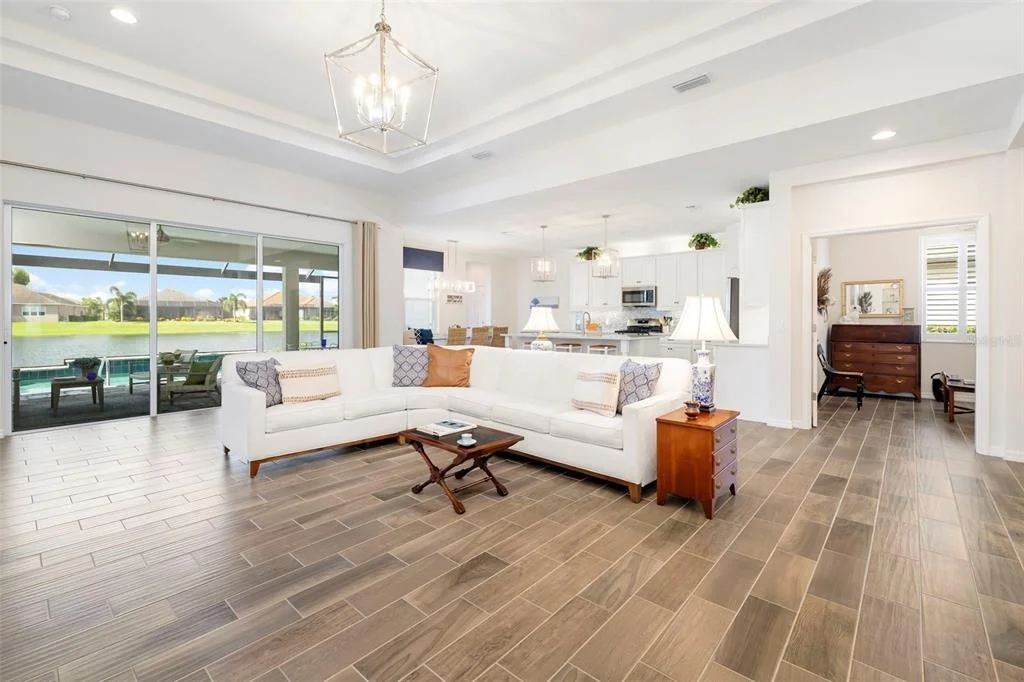 Photo of 332 CHANTILLY TRAIL