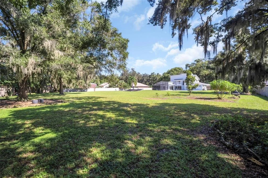 Photo of 810 WARREN ROAD