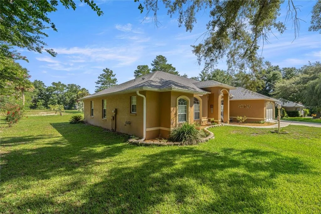 Photo of 10716 SW 53RD CIRCLE