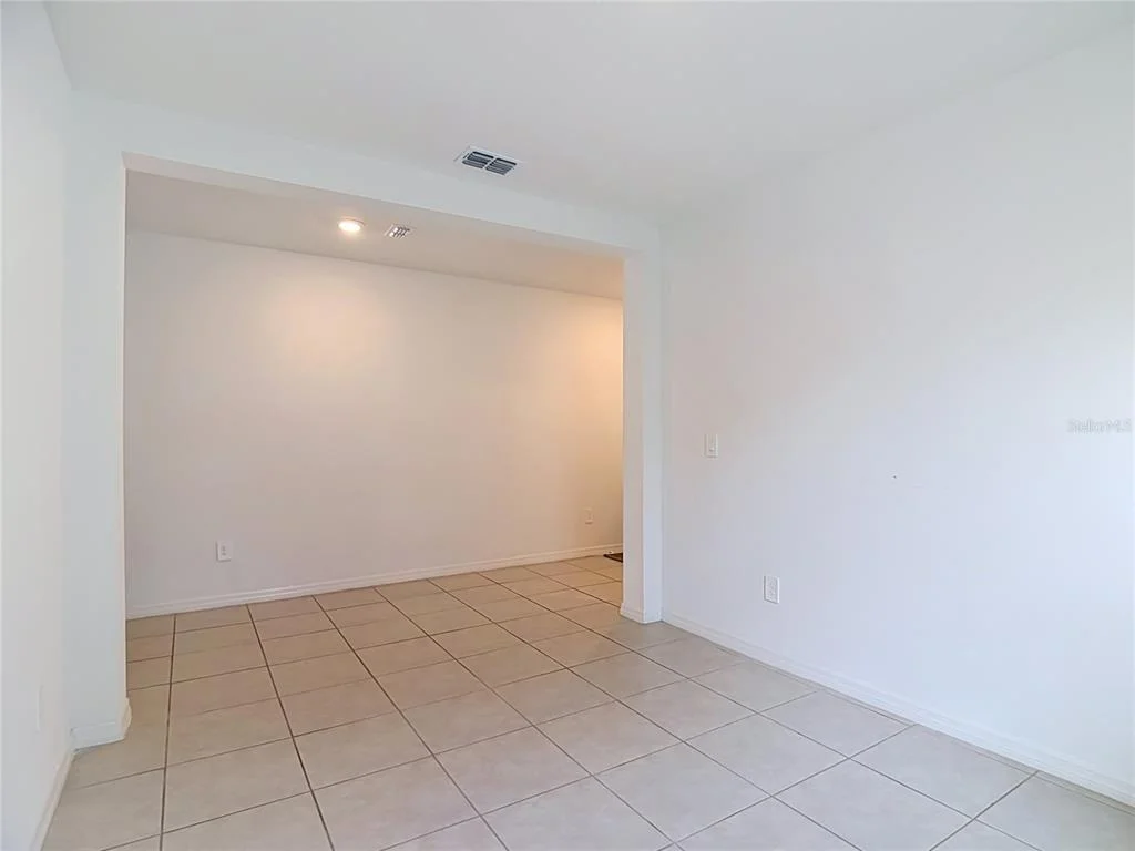 Photo of 1633 RED LOOP