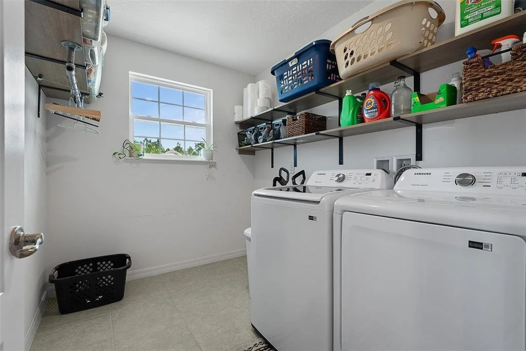 Photo of 123 OAKLEAF WAY
