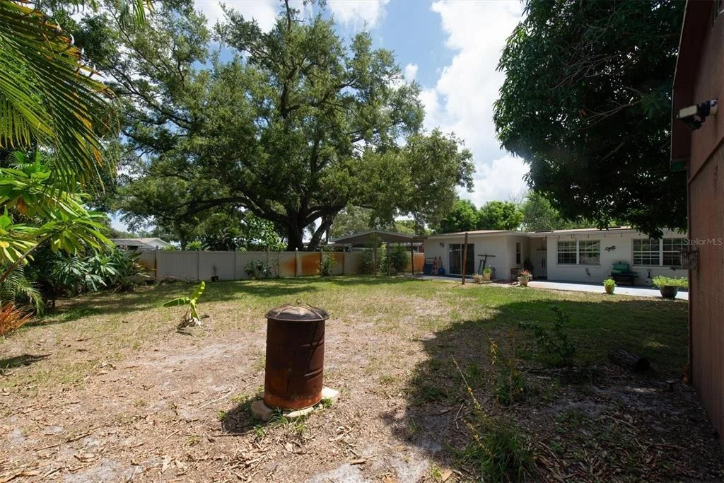 Photo of 12812 LAKE DRIVE
