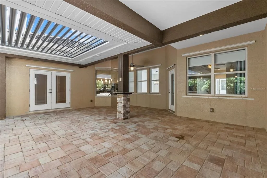 Photo of 4239 CORSO VENETIA BOULEVARD