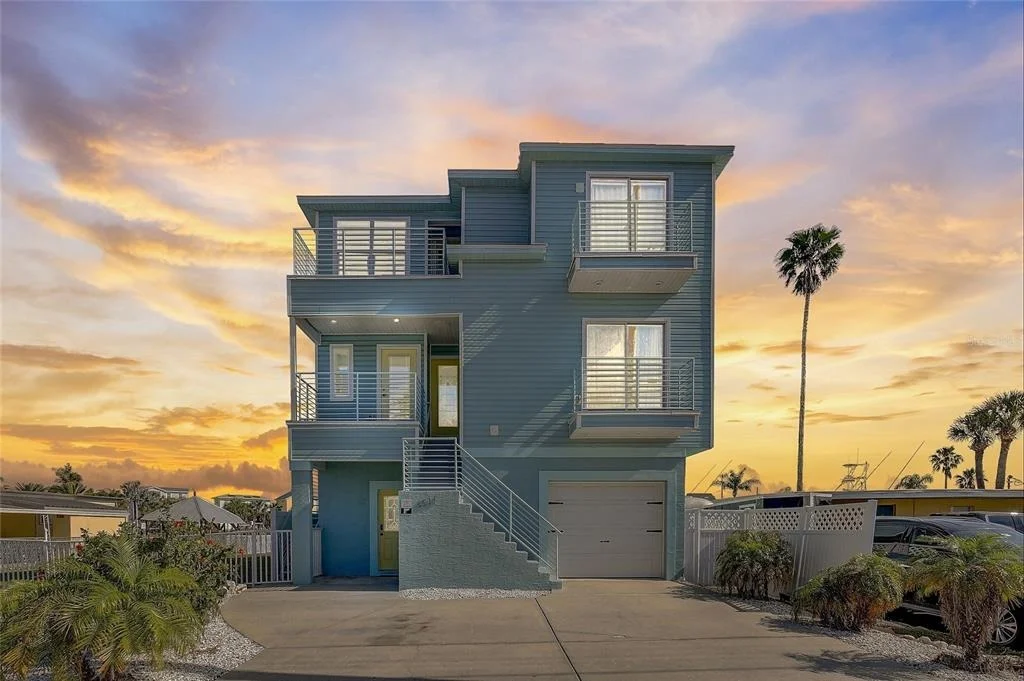 Photo of 6511 CLARK STREET
