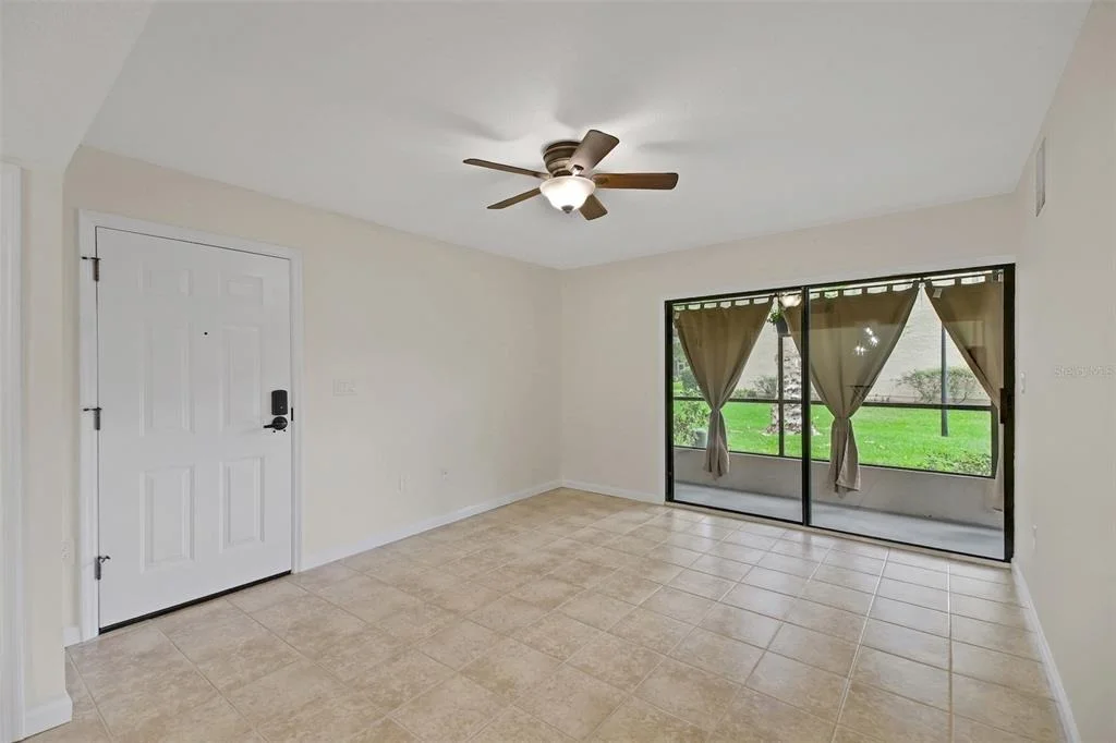 Photo of Unit 2 at 220 MOREE LOOP