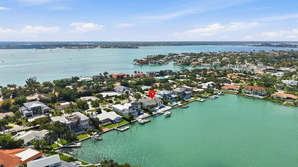 Photo of 216 BIRD KEY DRIVE