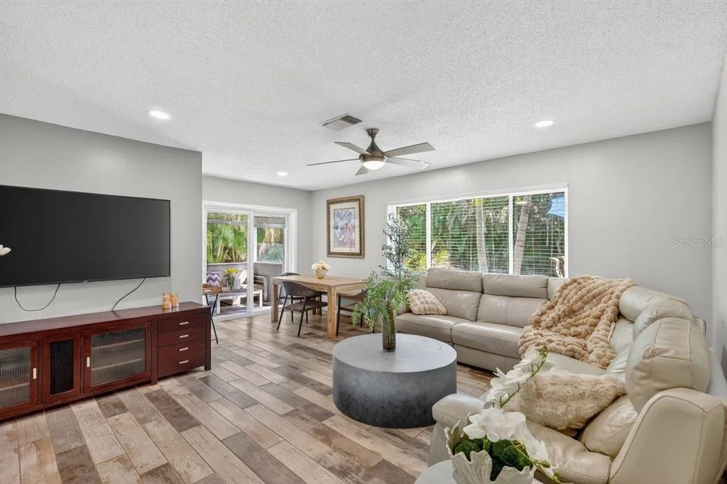 Photo of 1884 SOUTHPOINTE DRIVE