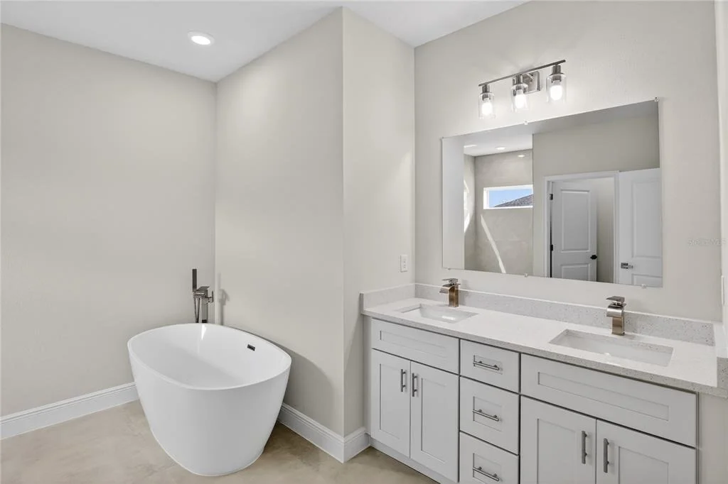Photo of 15742 SW 37TH CIRCLE
