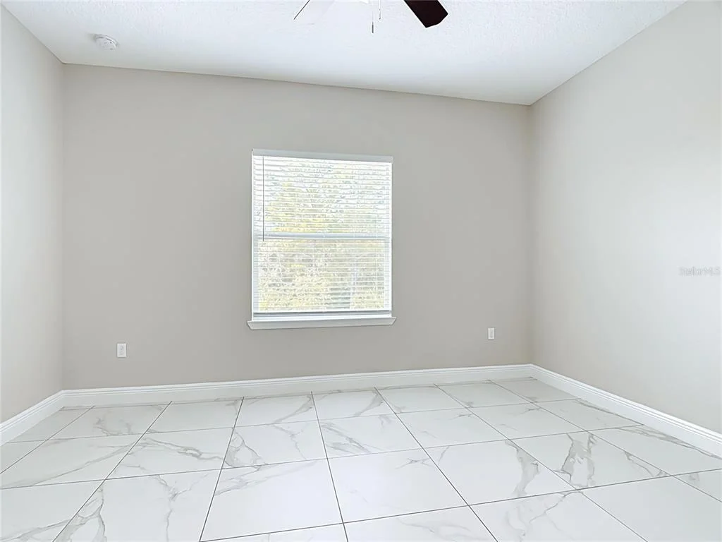 Photo of 106 OAK CIRCLE