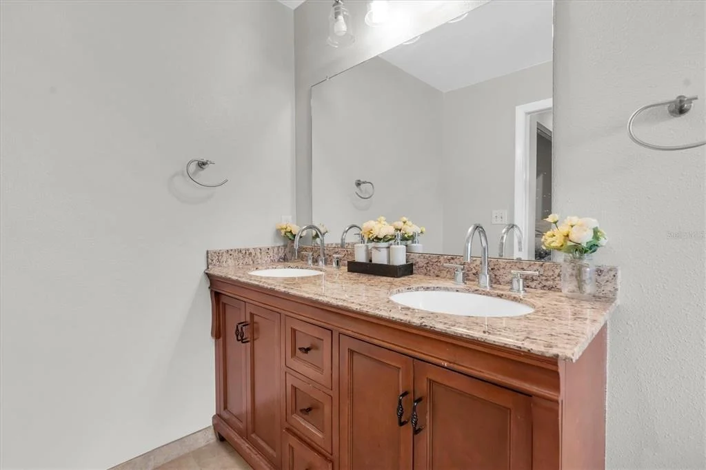 Photo of 914 HARBOR CIRCLE