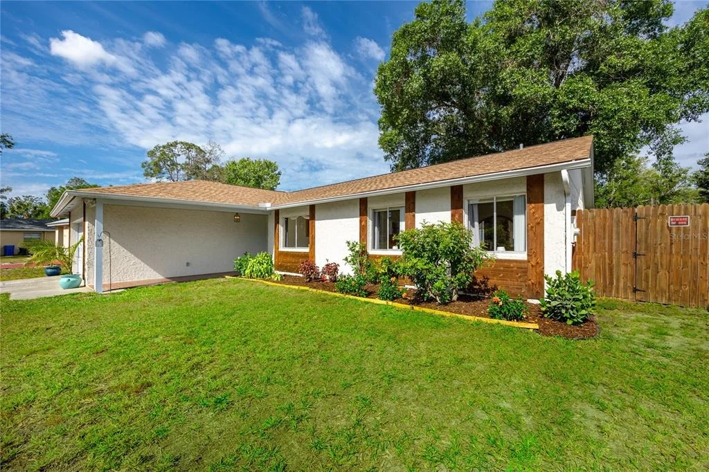 Photo of 14012 CASCADE LANE