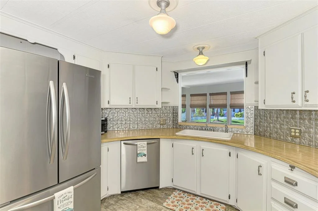 Photo of 49 COMPASS POINT