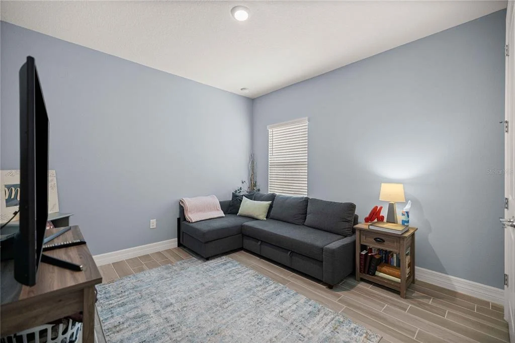 Photo of 4227 SE 11TH AVENUE