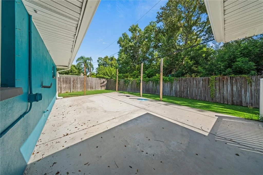 Photo of 986 LEXINGTON DRIVE