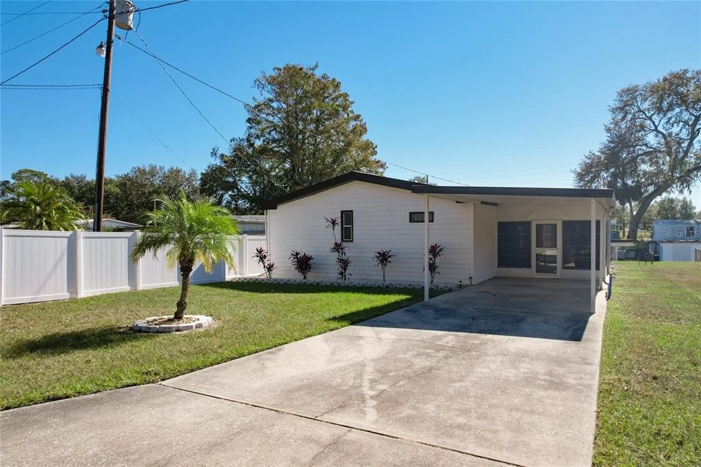 Photo of 13426 PALM DRIVE