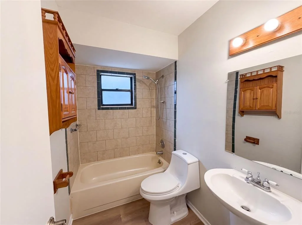Photo of 466 LELAND DRIVE