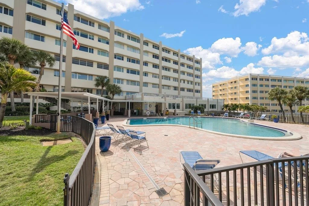 Photo of Unit 114A at 100 BLUFF VIEW DRIVE