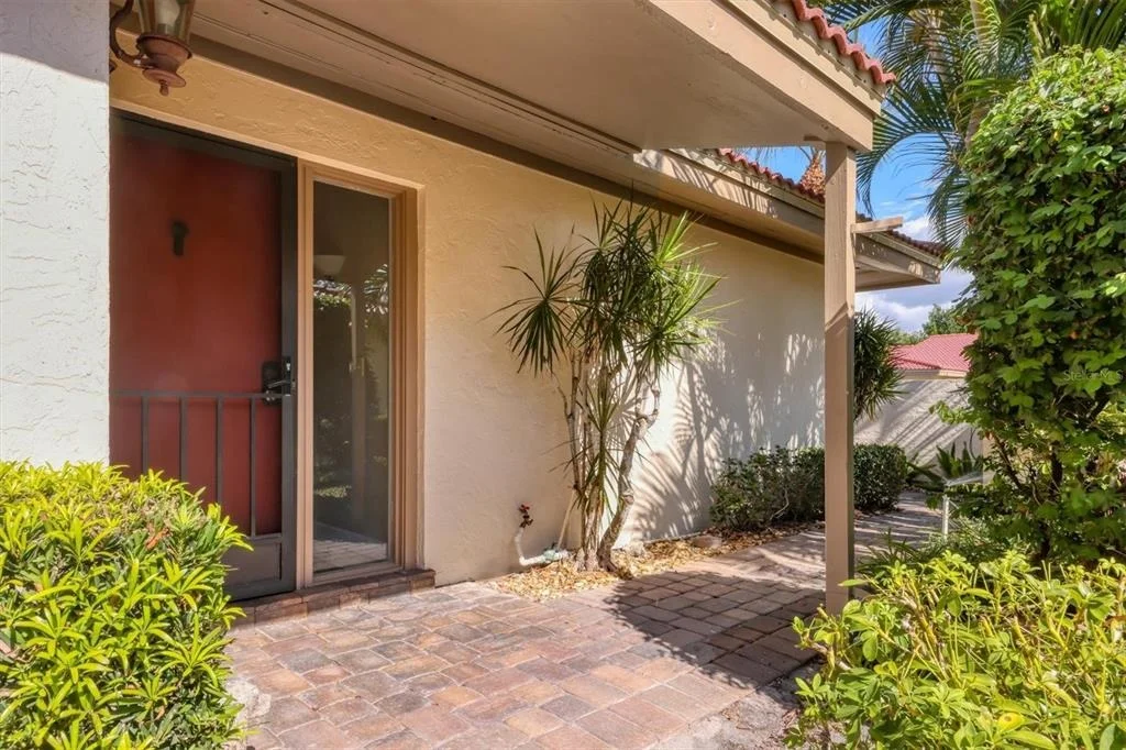 Photo of 6412 SUN EAGLE LANE