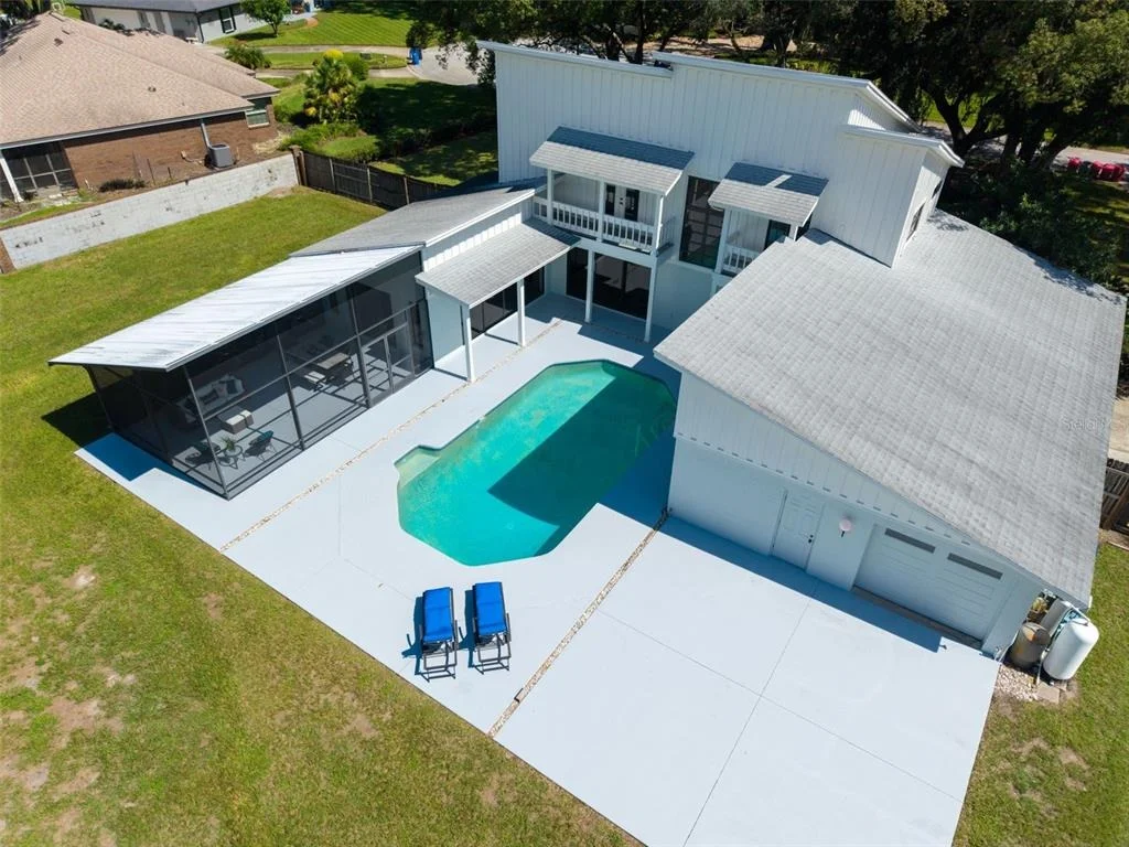 Photo of 810 WARREN ROAD