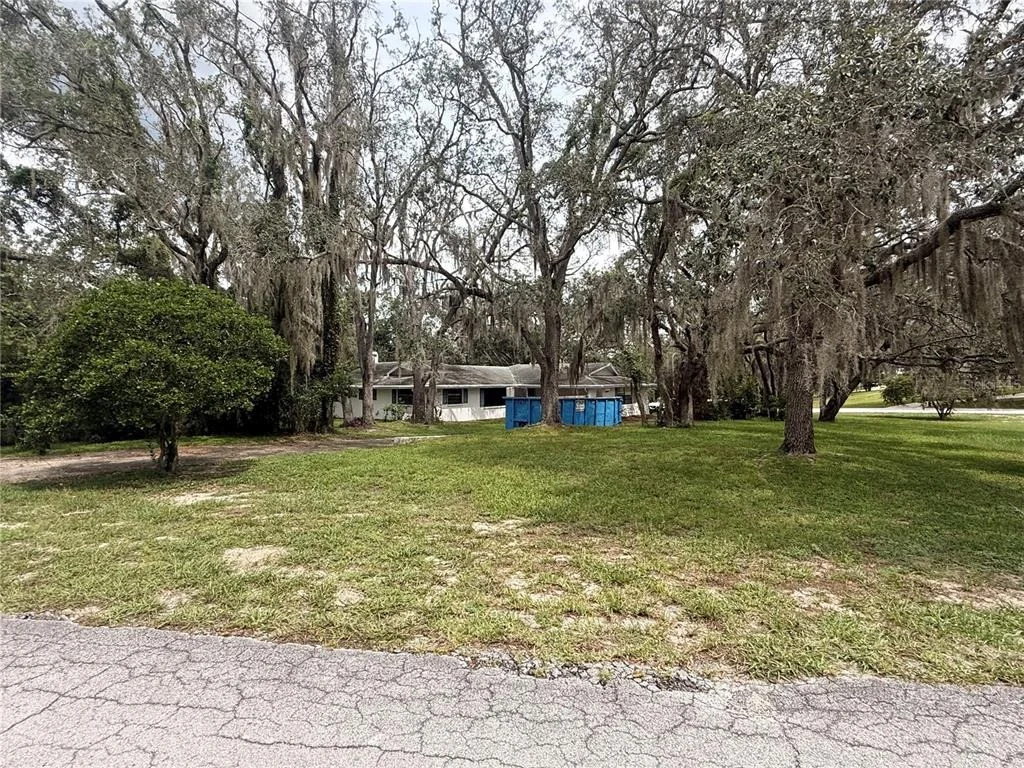 Photo of 18618 ANGLEWOOD DRIVE