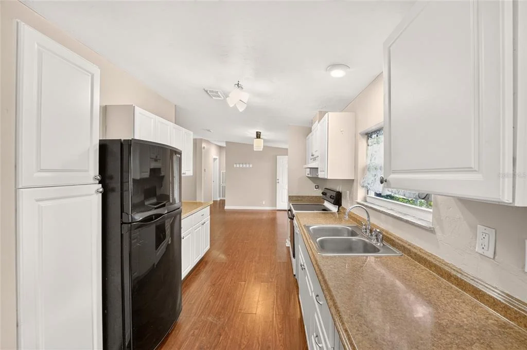 Photo of 1827 SE 43RD TERRACE