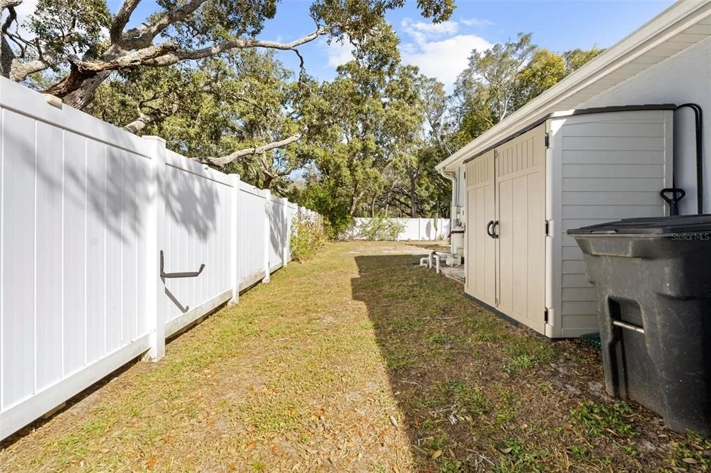 Photo of 8155 GIFFEN LANE