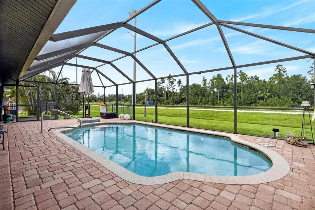 Photo of 25454 PALISADE ROAD