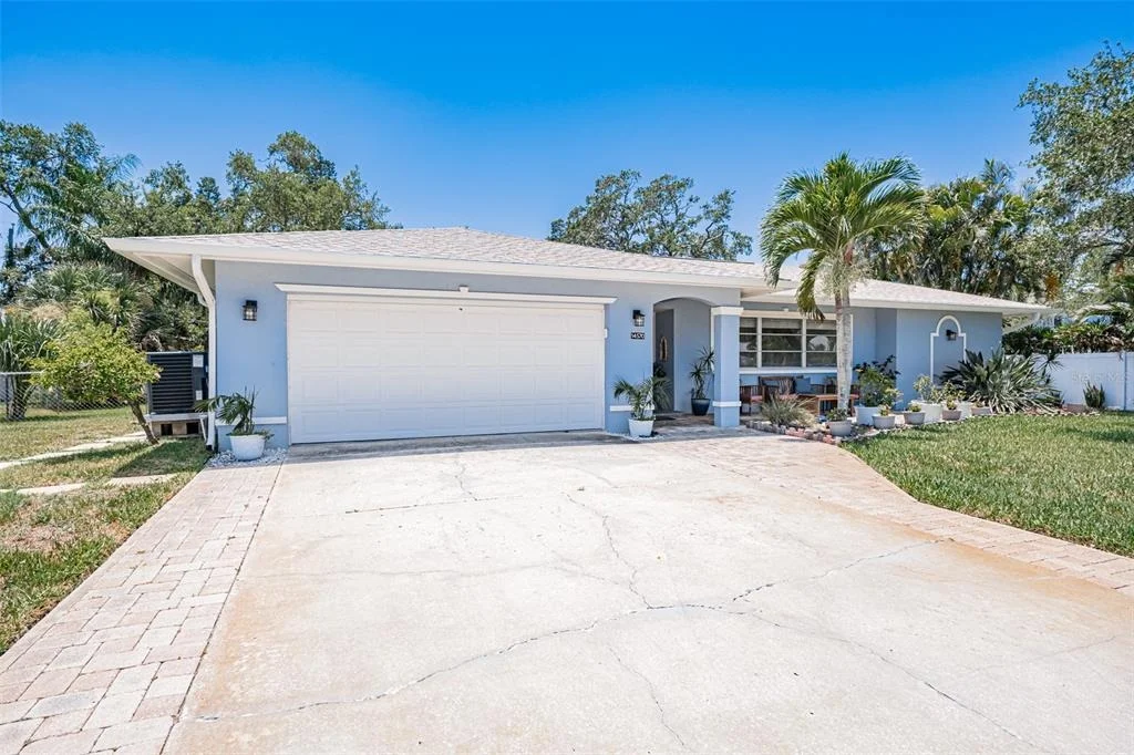 Photo of 14570 TANGLEWOOD DRIVE