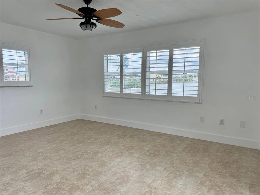 Photo of 902 OAKWOOD DRIVE
