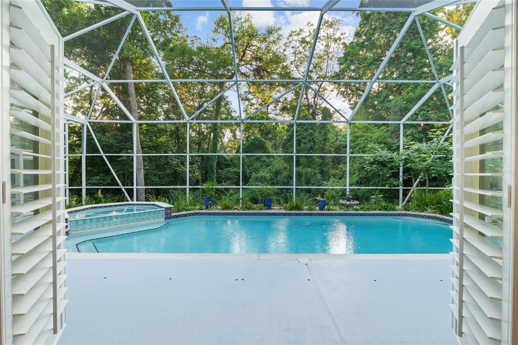 Photo of 2512 NW 58TH BOULEVARD