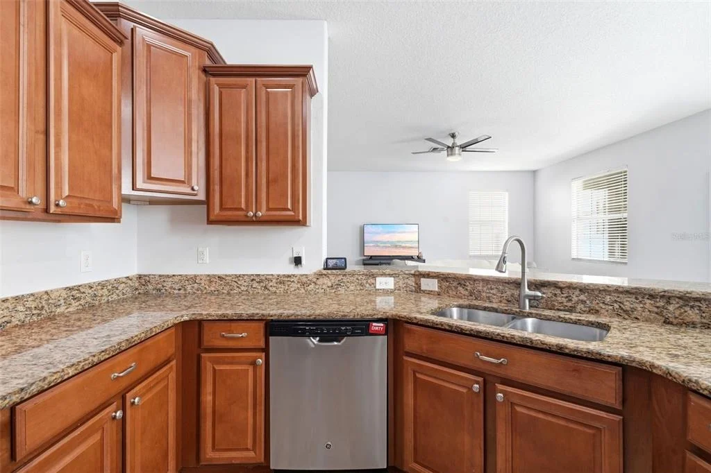 Photo of 6829 SUNDROP STREET