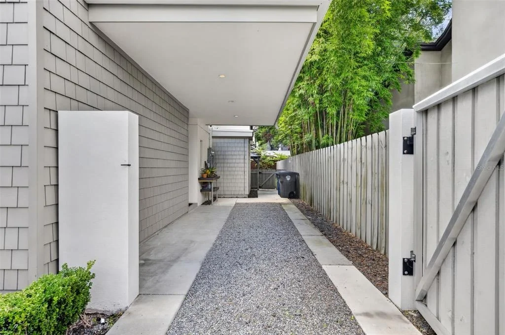 Photo of 720 PANSY AVENUE