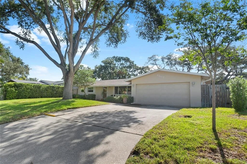 Photo of 1707 RIDGEWAY DRIVE