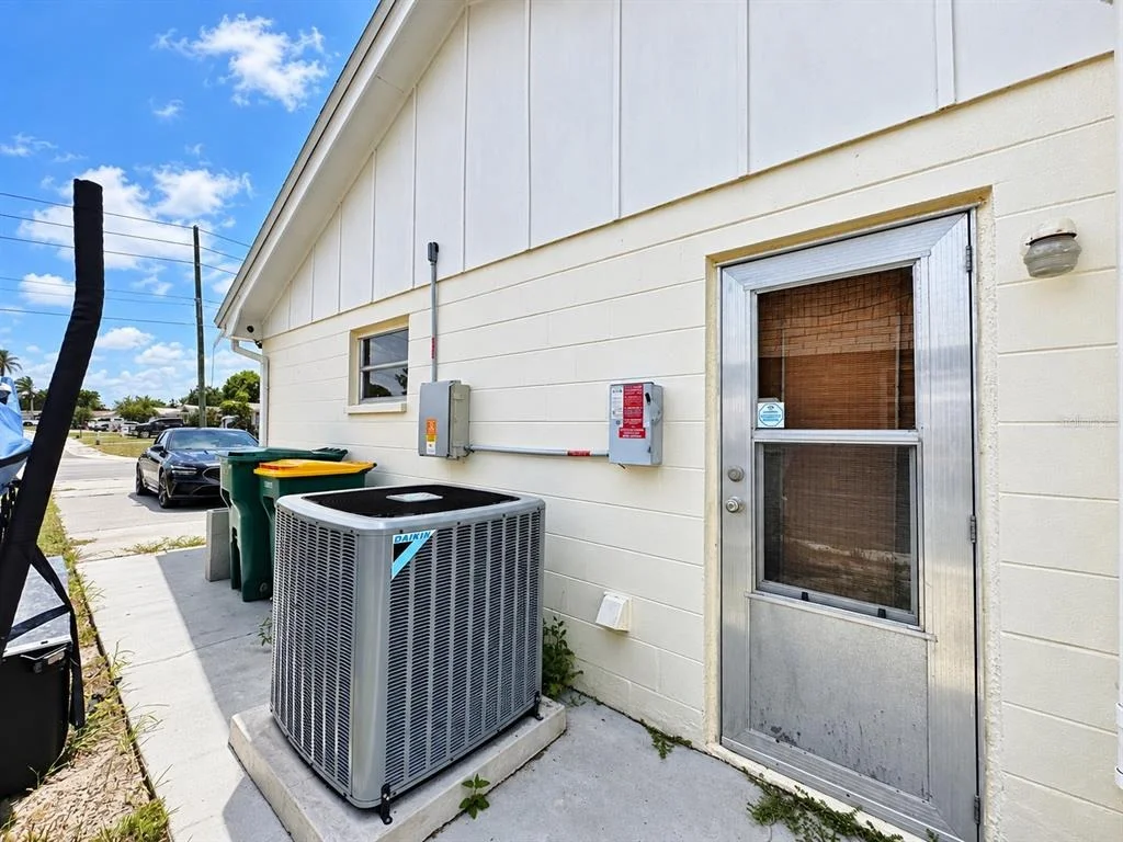 Photo of 3153 MOOG ROAD