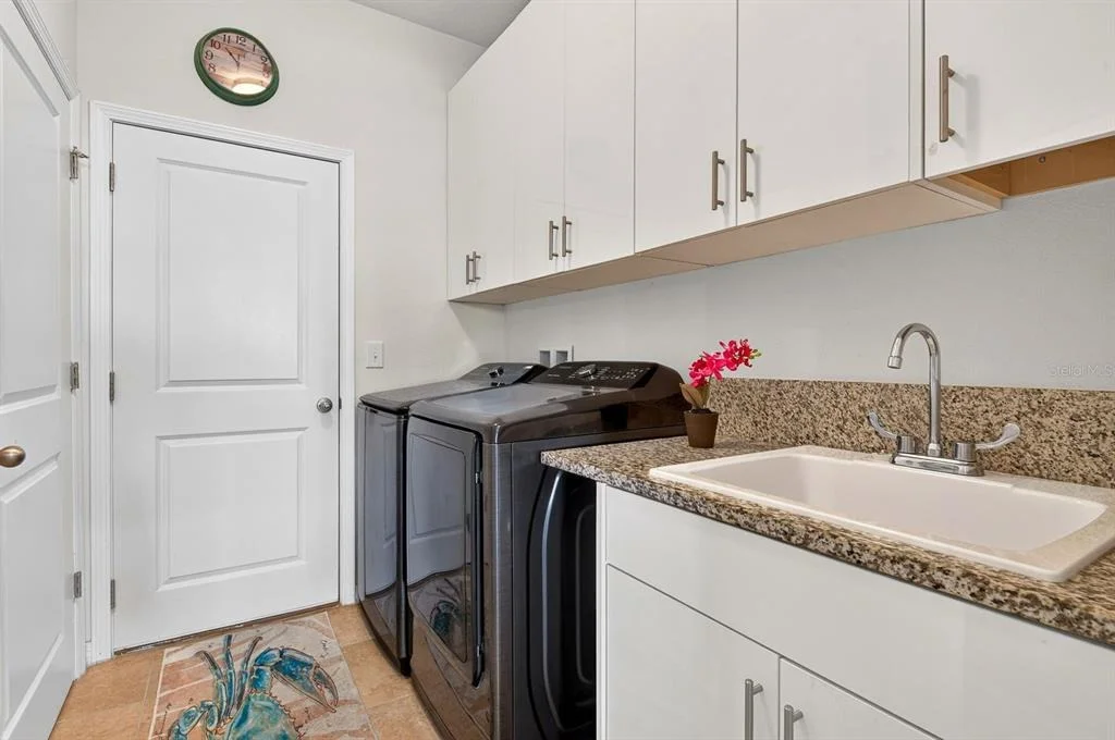 Photo of 6435 DEVESTA LOOP