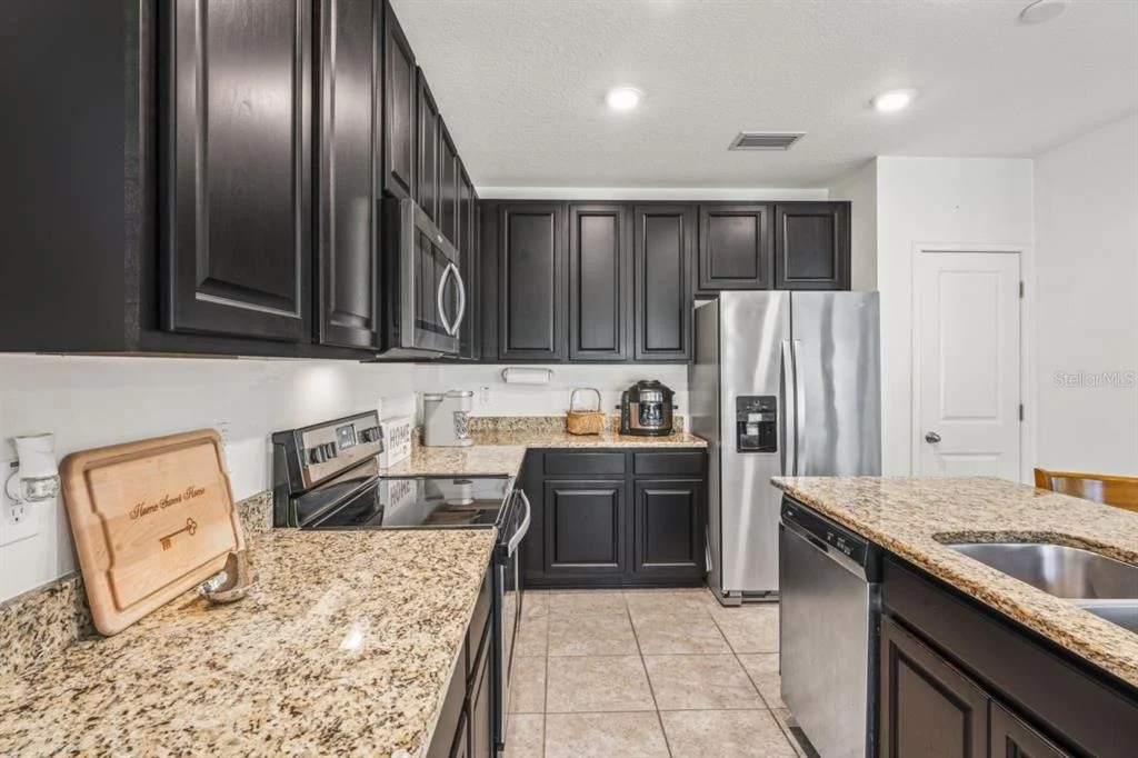 Photo of 571 OLD WINDSOR WAY