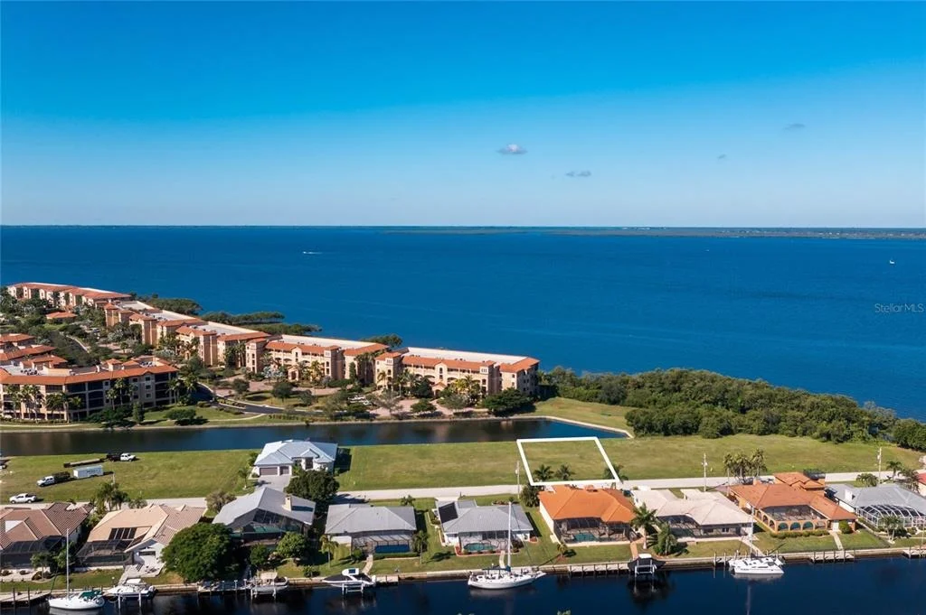 Photo of 65 COLONY POINT DRIVE