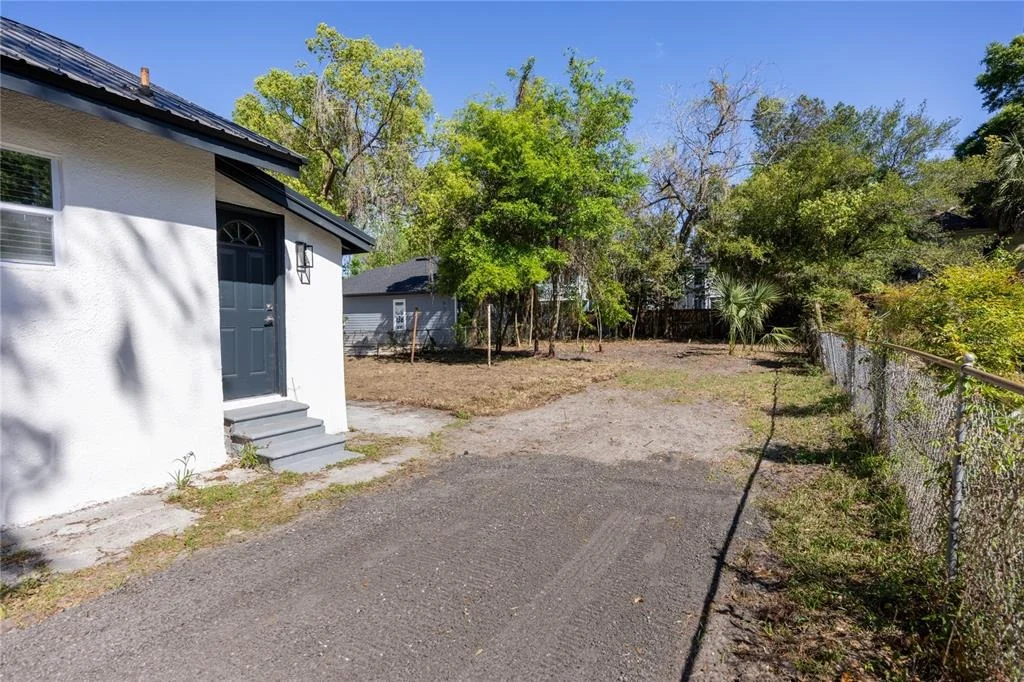 Photo of 418 NW 3RD AVENUE