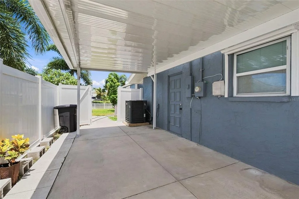 Photo of 485 FLAMINGO DRIVE