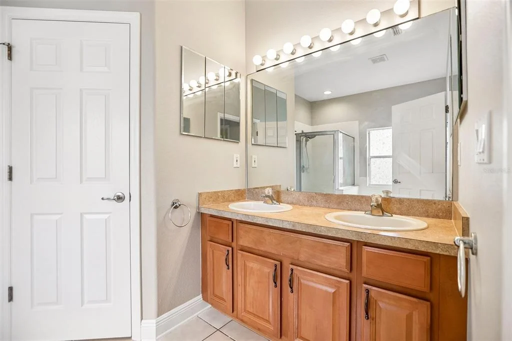 Photo of 5903 CAPE LOOP
