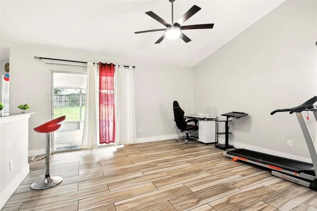 Photo of 6084 BROOKHILL CIRCLE