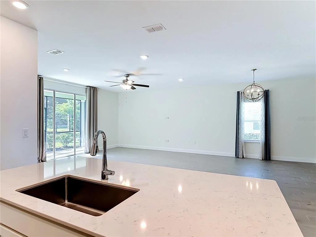 Photo of 2183 RAGLAN CIRCLE