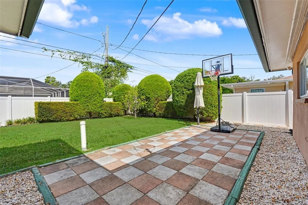 Photo of 2061 FAIR OAK DRIVE