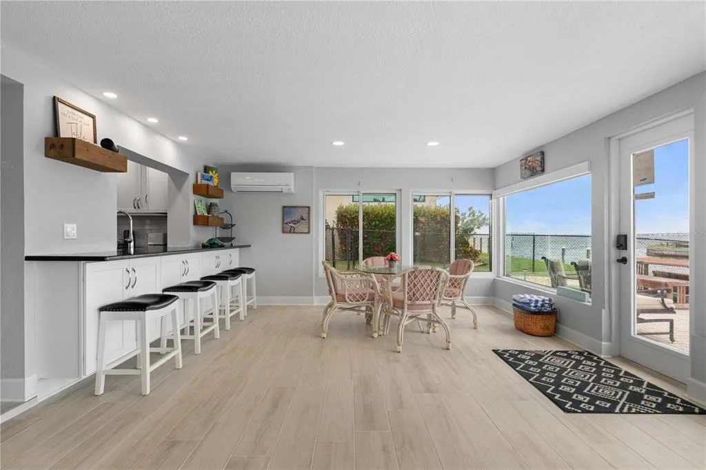 Photo of 2211 PALM TREE DRIVE