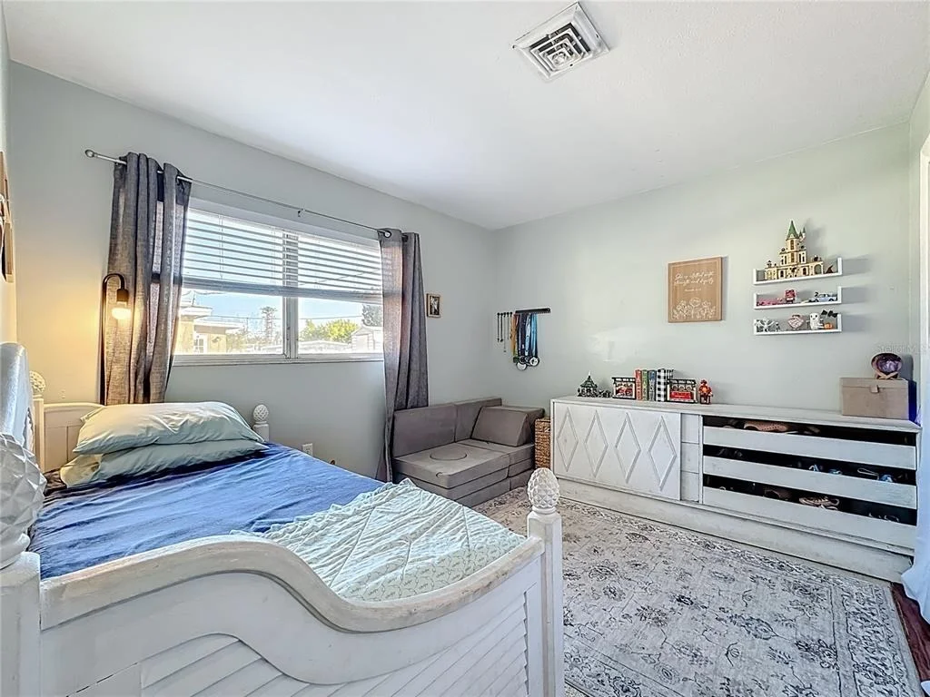 Photo of 1521 BANYAN DR.