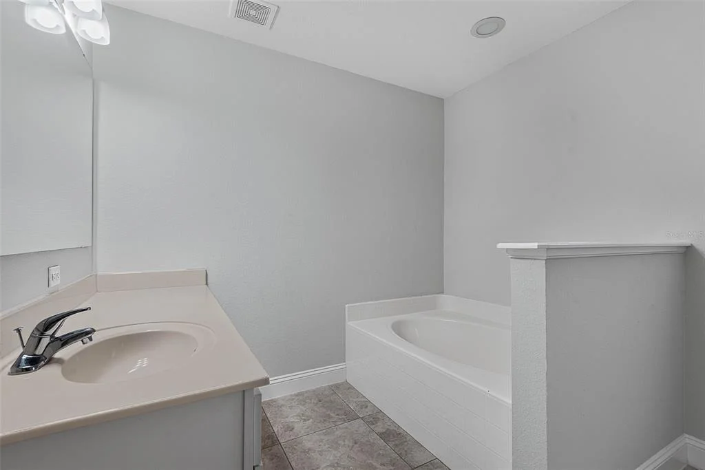 Photo of 34 FIRETHORN LANE
