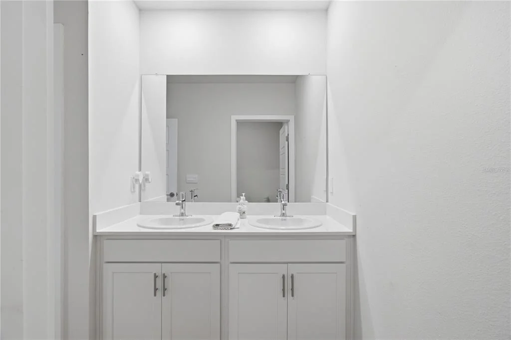 Photo of 18114 WHEATHOUSE PLACE