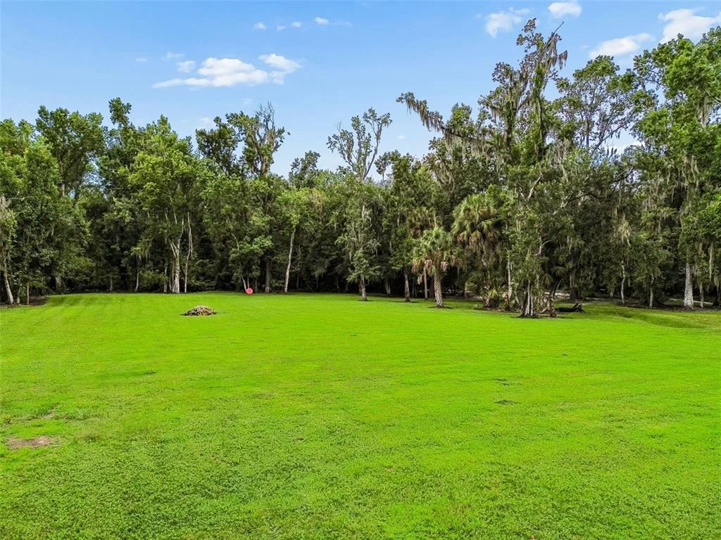 Photo of 6325 OAKVIEW LANE