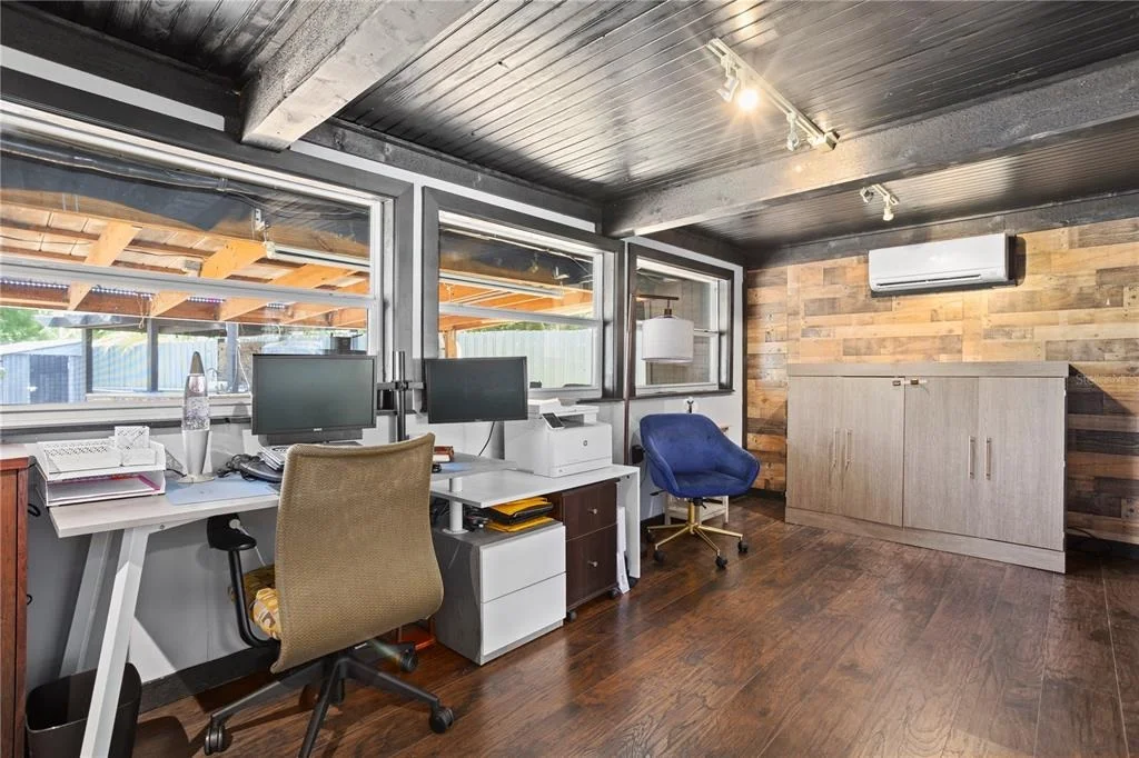 Photo of 6809 WILLOUGHBY LANE