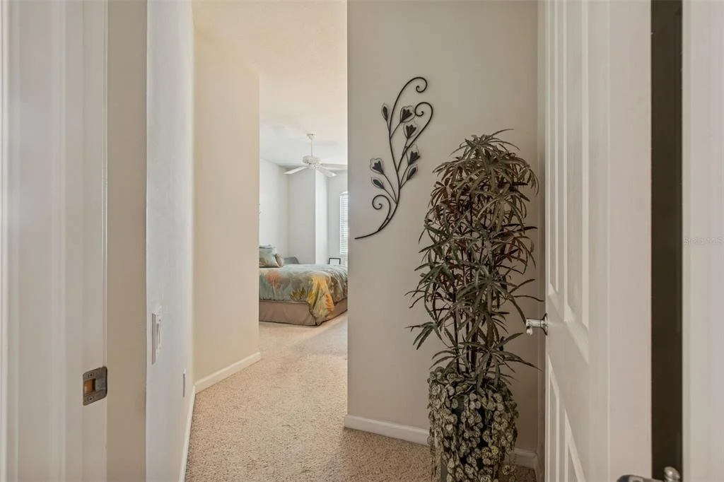 Photo of 894 LANTERN WAY